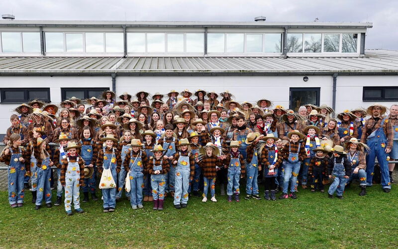DJK Blau-Weiß Münster e.V. beim Rosenmontagsumzug 2025 in Urberach dabei