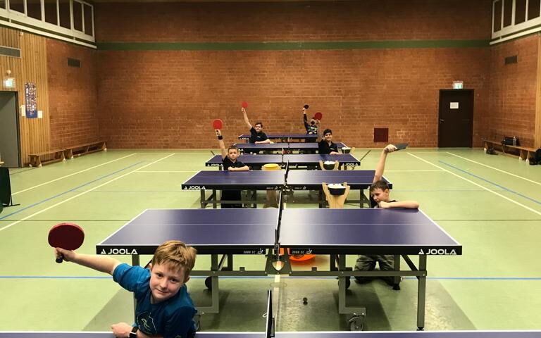 Neue Tischtennis-Tische in der DJK